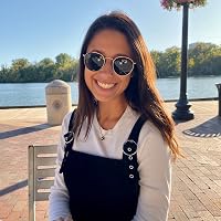 Profile Image for Julia Kaner.