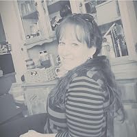Profile Image for Kira Perdue.