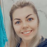Profile Image for Laura McDonald.