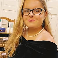 Profile Image for Ava Antenucci.