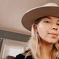 Profile Image for Leah Dees.