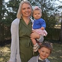 Profile Image for Lauren Hartman.