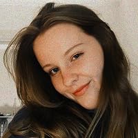 Profile Image for Marie Hooybergs.