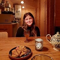 Profile Image for Julia Hovenier.