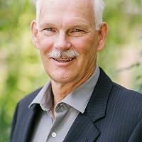 Profile Image for Warren Johnson.
