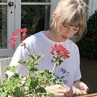 Profile Image for Liziee.