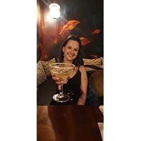 Profile Image for Helena Isabel.