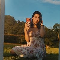 Profile Image for Paola.