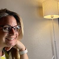 Profile Image for Caitlan Etchevers.