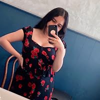 Profile Image for Laura Rocha.