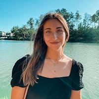 Profile Image for Carolina Pires.