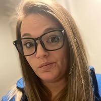 Profile Image for Nicole Edgar.