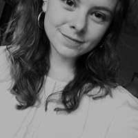 Profile Image for Laura.