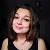 Profile Image for Larissa Tanase.