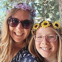 Vampires Don't Give Hickeys (The Slayer's Harem #1) by Holly Ryan