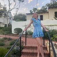 Profile Image for Lily Robinson.