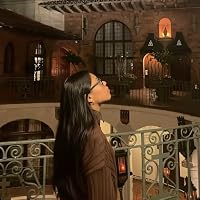 Profile Image for Erika Hernandez.