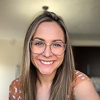 Profile Image for Valerie Labelle.