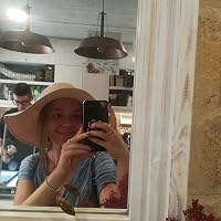 Profile Image for Julia Preda.