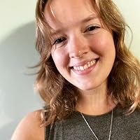 Profile Image for Elise Comeau.
