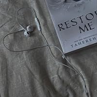 Profile Image for Ellie.