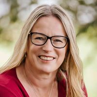 Profile Image for Sharon Lauder.