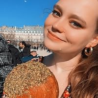 Profile Image for Melissa Zug.
