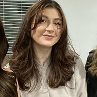 Profile Image for Erin Vecchies.