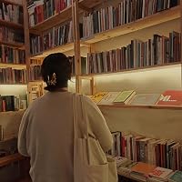 Profile Image for Abshatesbooks .