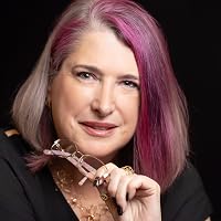 Profile Image for Samantha Cole.