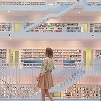 Profile Image for Lena.