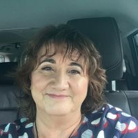 Profile Image for Lynne.