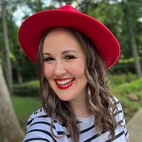 Profile Image for Emily Simons.