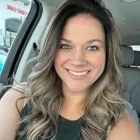Profile Image for Michelle Snyder.