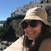Profile Image for Olivia Henderson.