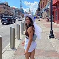 Profile Image for Chelsea Hamre.