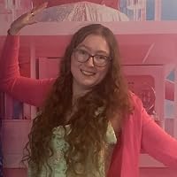 Profile Image for Ella Larkin.
