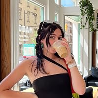 Profile Image for Calla Conroy.