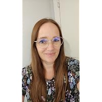 Profile Image for Ellen Stoops.