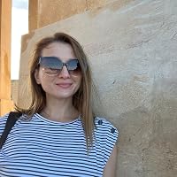 Profile Image for Ioana Bian.