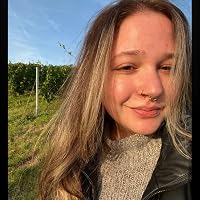 Profile Image for Jenni.