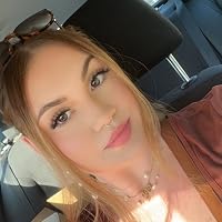 Profile Image for Victoria Edmiston.