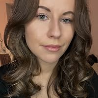 Profile Image for Melina.