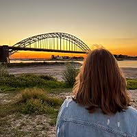 Profile Image for Melissa Ruinard.
