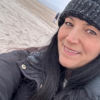 Profile Image for Lisa McDermott.