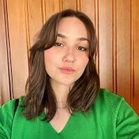 Profile Image for Isa Bezana.