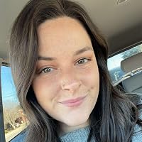 Profile Image for Lauren Fingar.
