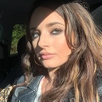 Profile Image for Danielle Santiago.