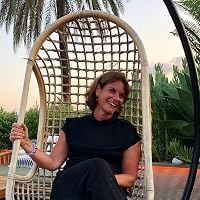 Profile Image for Caroline Hoeltgen.
