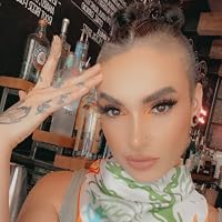 Profile Image for Caroline Frese.